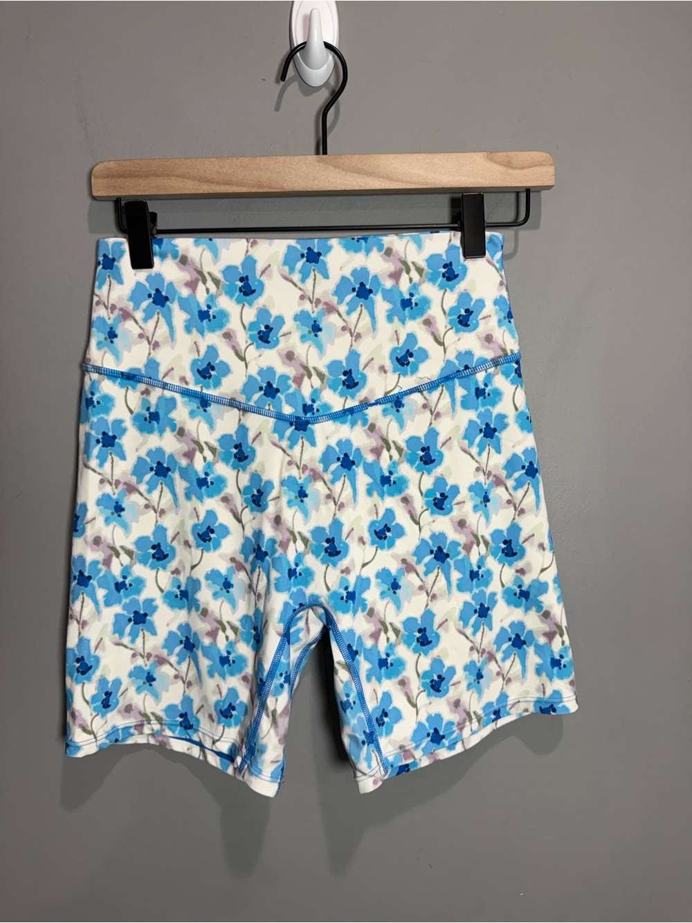 Vitality Cloud II Volley Short in Capri Floral Size Large